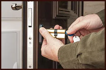 Usa Locksmith Service St Petersburg, FL 727-322-4084 - 3-locksmith-key-service